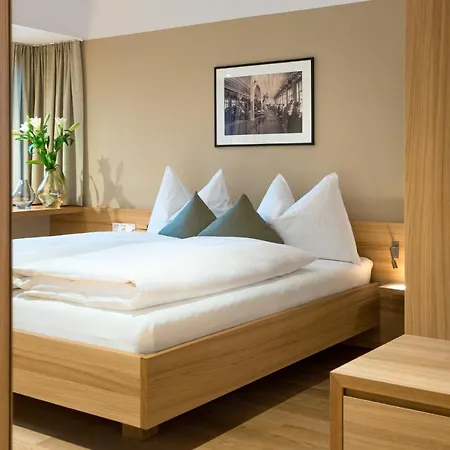 Johann מלון לאוטראך