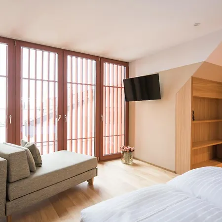 Johann לאוטראך