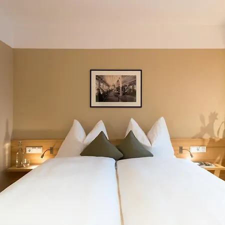 מלון Johann לאוטראך