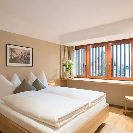 Johann Hotel